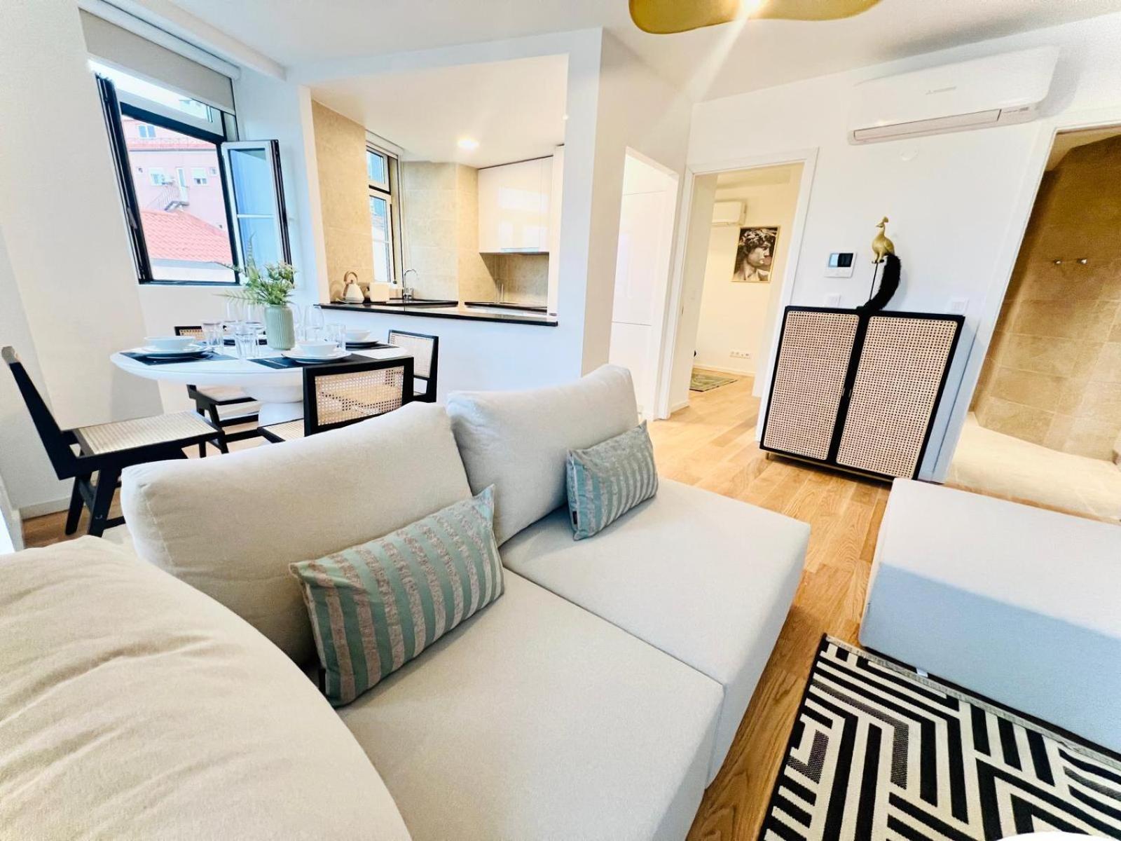 Lisbon Pink House II Beautiful 2 Bedroom Flat In City Center Екстериор снимка