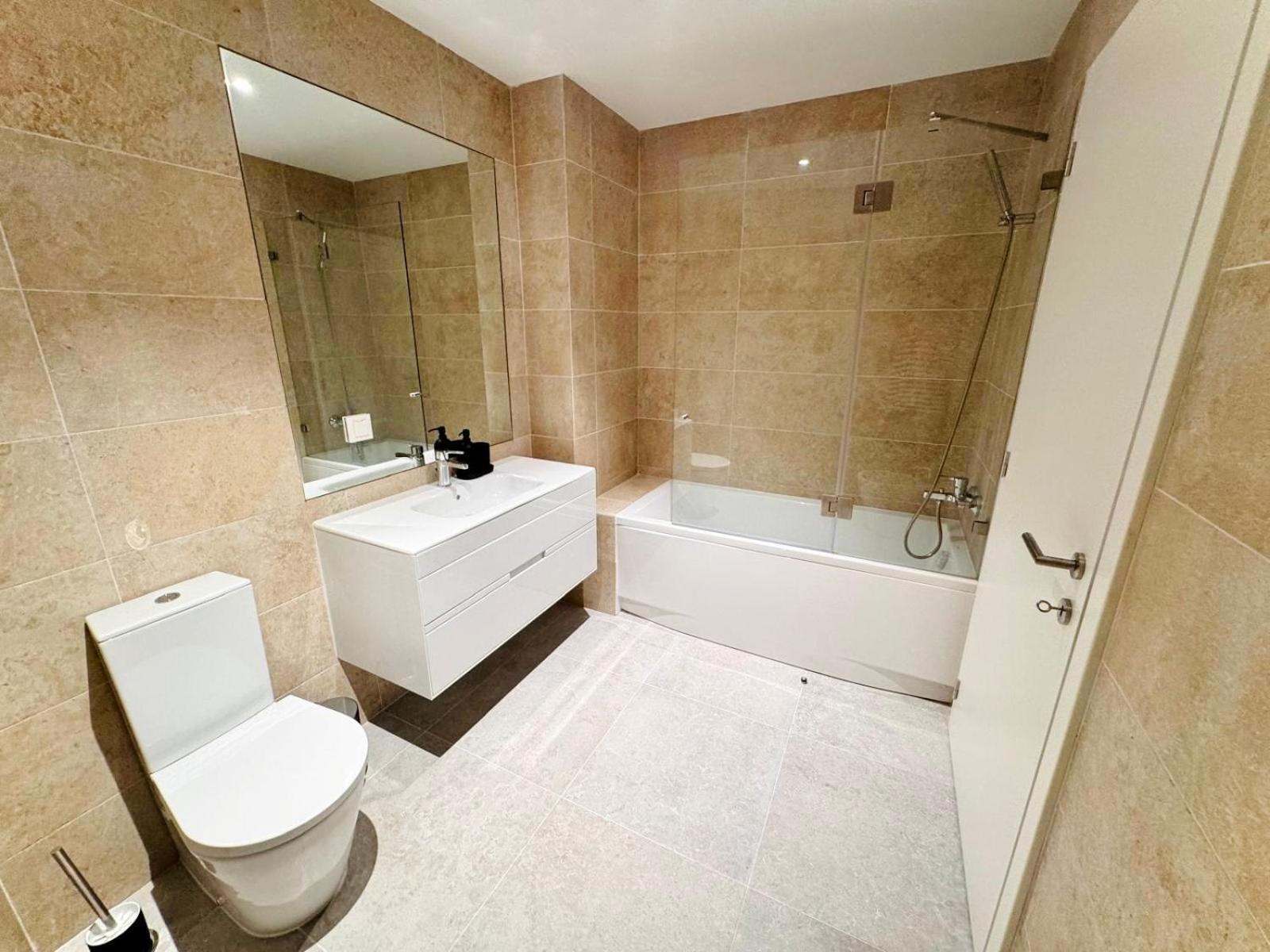 Lisbon Pink House II Beautiful 2 Bedroom Flat In City Center Екстериор снимка